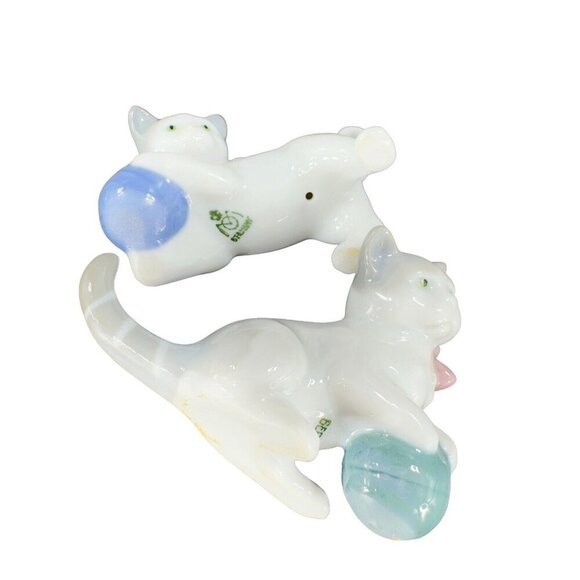 Vintage Pair Metzler Ortloff Kitty Cats Playing Ball Porcelain Figurines Germany - Picture 2 of 16